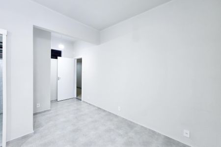 Studio para alugar com 48m², 1 quarto e sem vaga Studio para alugar com 48m², 1 quarto e sem vagaEntrada