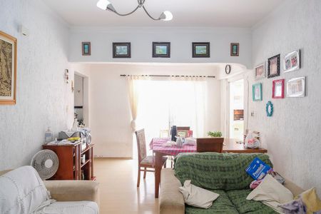 Casa à venda com 197m², 4 quartos e 2 vagasSala