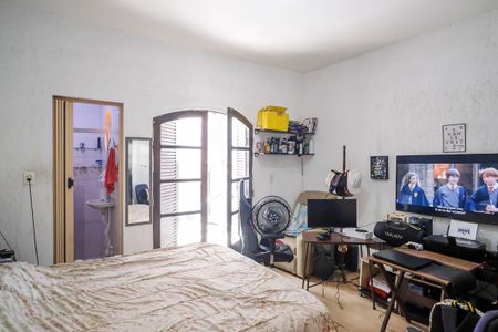 Casa à venda com 197m², 4 quartos e 2 vagasSuíte 1