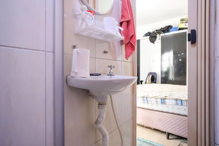 Casa à venda com 197m², 4 quartos e 2 vagasBanheiro da suíte 1