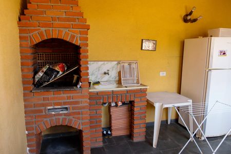 Casa à venda com 250m², 6 quartos e 3 vagas Casa à venda com 250m², 6 quartos e 3 vagasÁrea comum