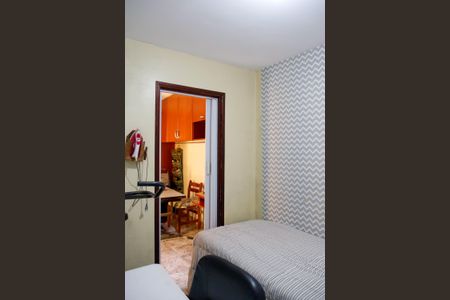 Casa à venda com 250m², 6 quartos e 3 vagas Casa à venda com 250m², 6 quartos e 3 vagasQuarto 3