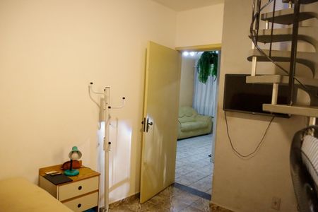 Casa à venda com 250m², 6 quartos e 3 vagas Casa à venda com 250m², 6 quartos e 3 vagasQuarto 2