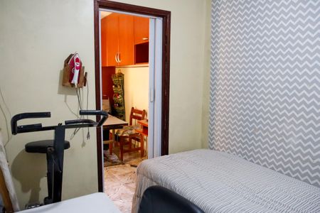 Casa à venda com 250m², 6 quartos e 3 vagas Casa à venda com 250m², 6 quartos e 3 vagasQuarto 3