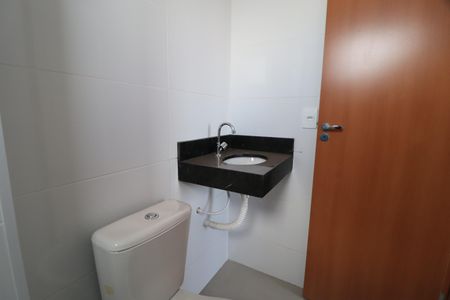 Apartamento para alugar com 55m², 2 quartos e 1 vagaBanheiro do Quarto 2