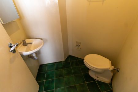 Apartamento à venda com 590m², 5 quartos e 5 vagasBanheiro de Serviço