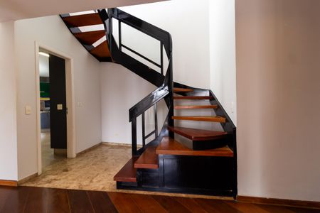 Apartamento à venda com 590m², 5 quartos e 5 vagasAcesso piso Superior