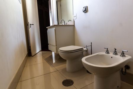 Apartamento à venda com 590m², 5 quartos e 5 vagasBanheiro 1