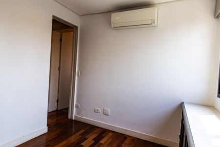 Apartamento à venda com 590m², 5 quartos e 5 vagasSuíte 1