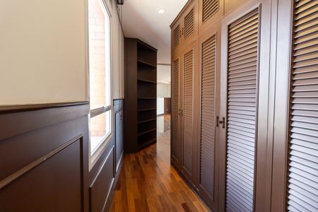 Apartamento à venda com 590m², 5 quartos e 5 vagasCorredor