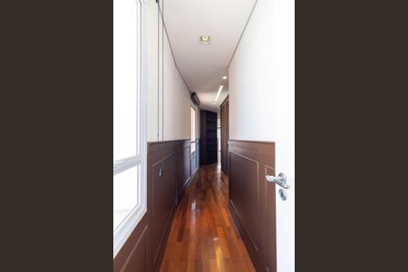 Apartamento à venda com 590m², 5 quartos e 5 vagasCorredor