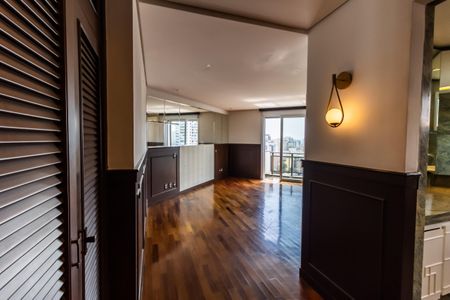 Apartamento à venda com 590m², 5 quartos e 5 vagasSuíte 2