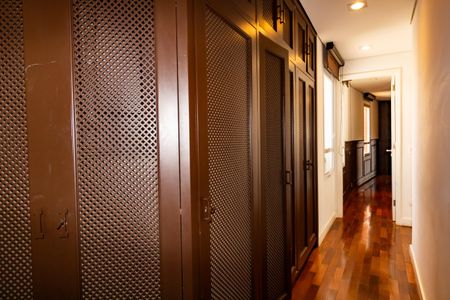 Apartamento à venda com 590m², 5 quartos e 5 vagasCorredor