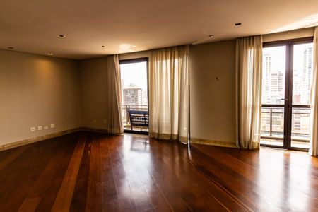 Apartamento à venda com 590m², 5 quartos e 5 vagasSala