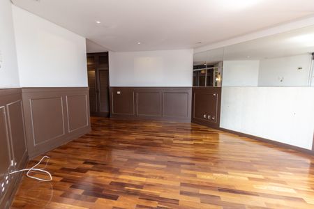 Apartamento à venda com 590m², 5 quartos e 5 vagasSuíte 2