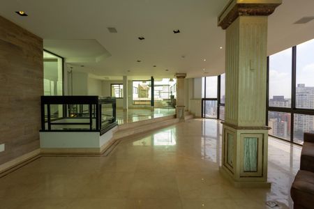 Apartamento à venda com 590m², 5 quartos e 5 vagasSala Piso Superior