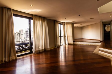 Apartamento à venda com 590m², 5 quartos e 5 vagasSala