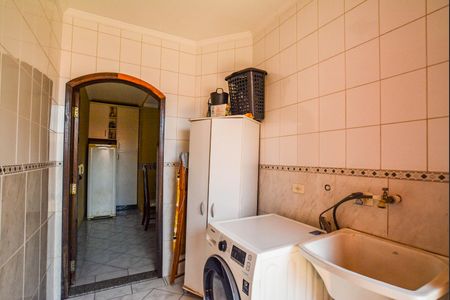 Casa à venda com 250m², 3 quartos e 3 vagasÁrea de Serviço