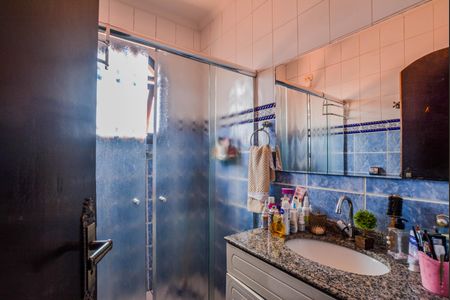 Casa à venda com 250m², 3 quartos e 3 vagasBanheiro Social