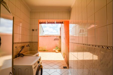 Casa à venda com 250m², 3 quartos e 3 vagasÁrea de Serviço