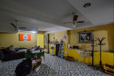 Casa à venda com 250m², 3 quartos e 3 vagasDepósito