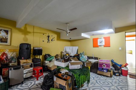 Casa à venda com 250m², 3 quartos e 3 vagasDepósito