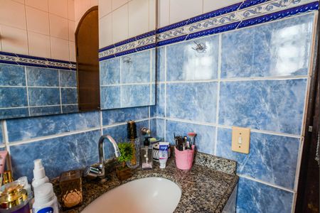 Casa à venda com 250m², 3 quartos e 3 vagasBanheiro Social