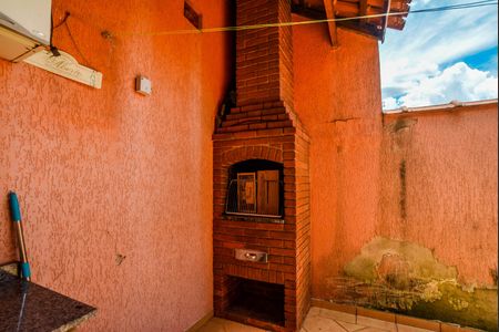 Casa à venda com 250m², 3 quartos e 3 vagasQuintal - Churrasqueira