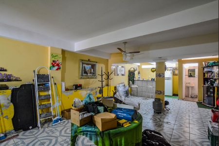 Casa à venda com 250m², 3 quartos e 3 vagasDepósito