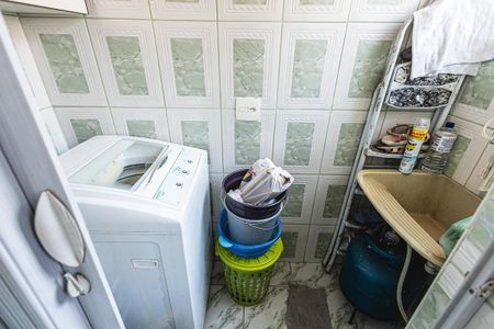 Casa à venda com 54m², 2 quartos e sem vaga Casa à venda com 54m², 2 quartos e sem vagaArea de serviço