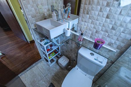 Casa à venda com 54m², 2 quartos e sem vaga Casa à venda com 54m², 2 quartos e sem vagaBanheiro