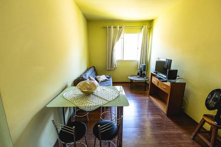 Casa à venda com 54m², 2 quartos e sem vaga Casa à venda com 54m², 2 quartos e sem vagaSala