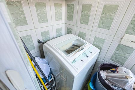 Casa à venda com 54m², 2 quartos e sem vaga Casa à venda com 54m², 2 quartos e sem vagaArea de serviço