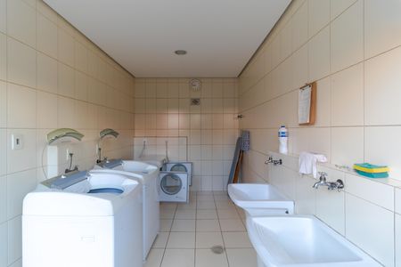 Apartamento para alugar com 60m², 2 quartos e 1 vaga Apartamento para alugar com 60m², 2 quartos e 1 vagaÁrea comum - Lavanderia