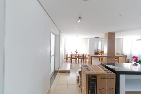 Apartamento para alugar com 60m², 2 quartos e 1 vaga Apartamento para alugar com 60m², 2 quartos e 1 vagaÁrea comum - Salão de festas