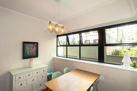 Apartamento à venda com 160m², 3 quartos e 2 vagas Apartamento à venda com 160m², 3 quartos e 2 vagasCopa