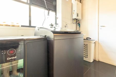 Apartamento à venda com 160m², 3 quartos e 2 vagas Apartamento à venda com 160m², 3 quartos e 2 vagasÁrea de Serviço