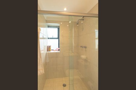 Apartamento à venda com 160m², 3 quartos e 2 vagas Apartamento à venda com 160m², 3 quartos e 2 vagasBanheiro Social