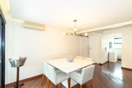 Apartamento à venda com 160m², 3 quartos e 2 vagas Apartamento à venda com 160m², 3 quartos e 2 vagasSala
