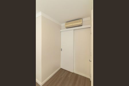 Apartamento à venda com 160m², 3 quartos e 2 vagas Apartamento à venda com 160m², 3 quartos e 2 vagasSuíte