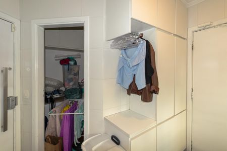 Apartamento à venda com 160m², 3 quartos e 2 vagas Apartamento à venda com 160m², 3 quartos e 2 vagasÁrea de Serviço