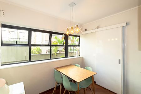 Apartamento à venda com 160m², 3 quartos e 2 vagas Apartamento à venda com 160m², 3 quartos e 2 vagasCopa