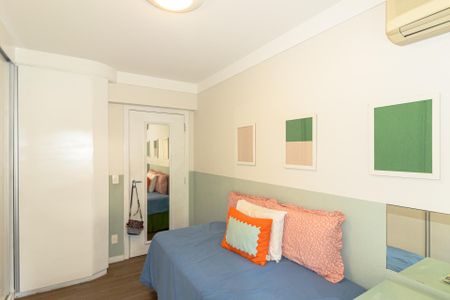 Apartamento à venda com 160m², 3 quartos e 2 vagas Apartamento à venda com 160m², 3 quartos e 2 vagasQuarto 2