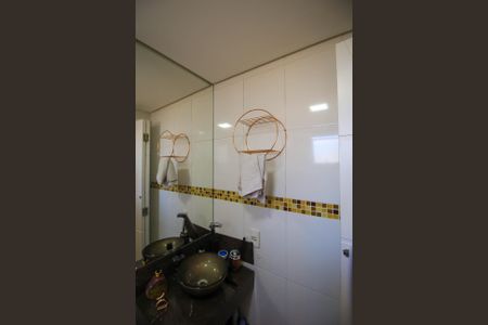 Apartamento à venda com 52m², 2 quartos e 1 vaga Apartamento à venda com 52m², 2 quartos e 1 vagaBanheiro