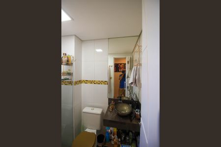 Apartamento à venda com 52m², 2 quartos e 1 vaga Apartamento à venda com 52m², 2 quartos e 1 vagaBanheiro