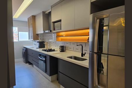 Apartamento à venda com 107m², 2 quartos e 2 vagasCozinha 