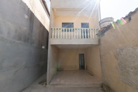 Casa para alugar com 200m², 3 quartos e 2 vagasFachada e Garagem