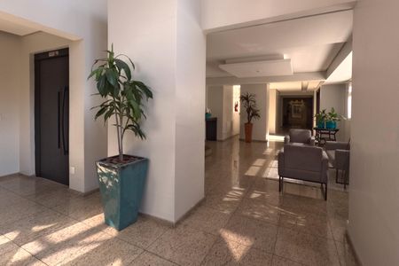 Apartamento para alugar com 240m², 3 quartos e 2 vagasÁrea Comum - Hall de Entrada