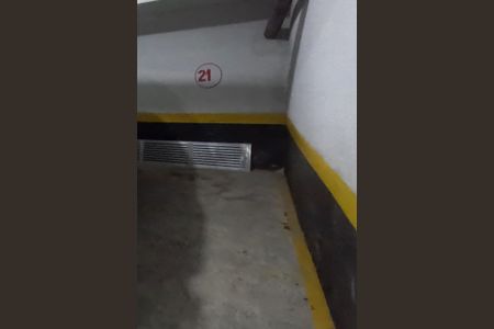 Apartamento para alugar com 240m², 3 quartos e 2 vagasÁrea Comum - Garagem Privativa