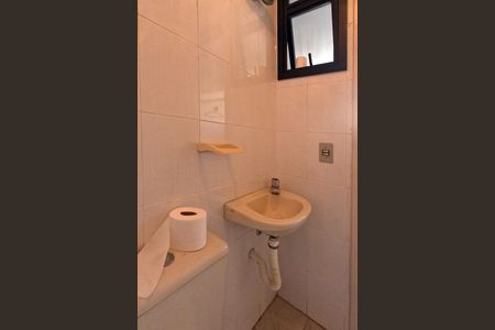 Apartamento para alugar com 240m², 3 quartos e 2 vagasBanheiro de Serviço